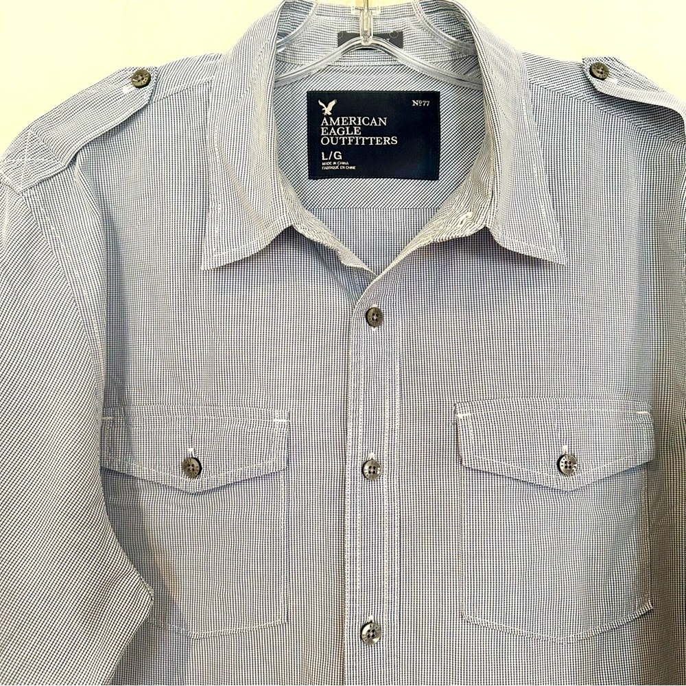 American Eagle Shoulder Straps 100% Cotton Shirt Men's Large Light Blue Pockets - Picture 2 of 6